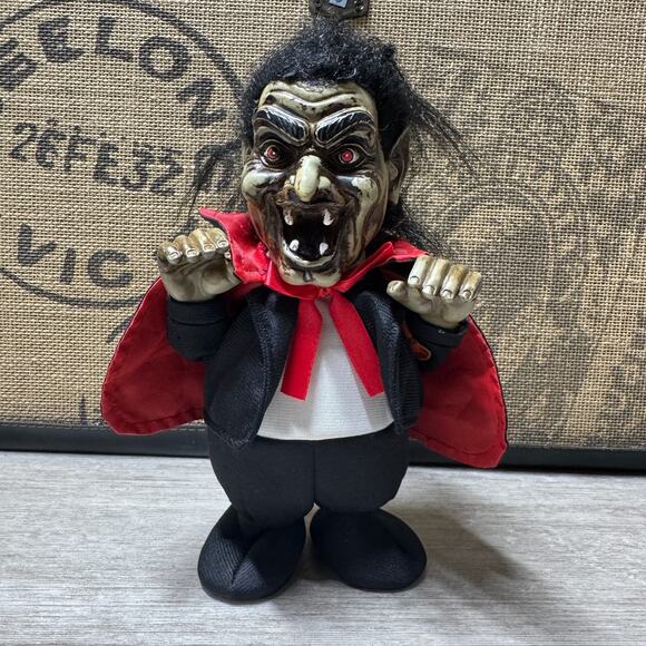 Christmas Intl. GHOULISH WALKERS 8" DRACULA Figure Halloween Decoration Troll - Picture 1 of 5